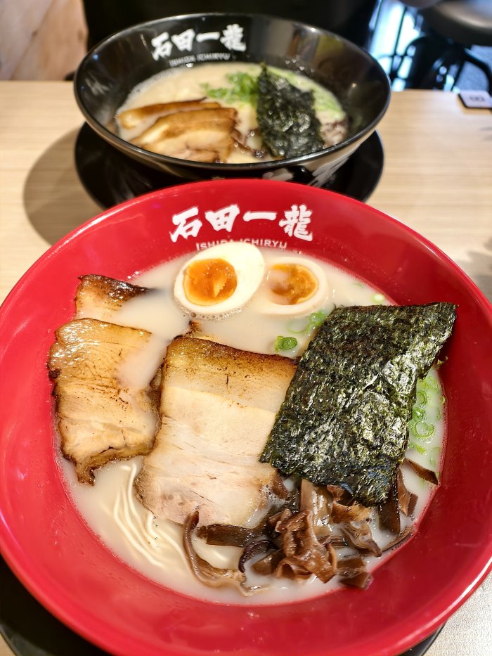 石田一龍台灣初號店